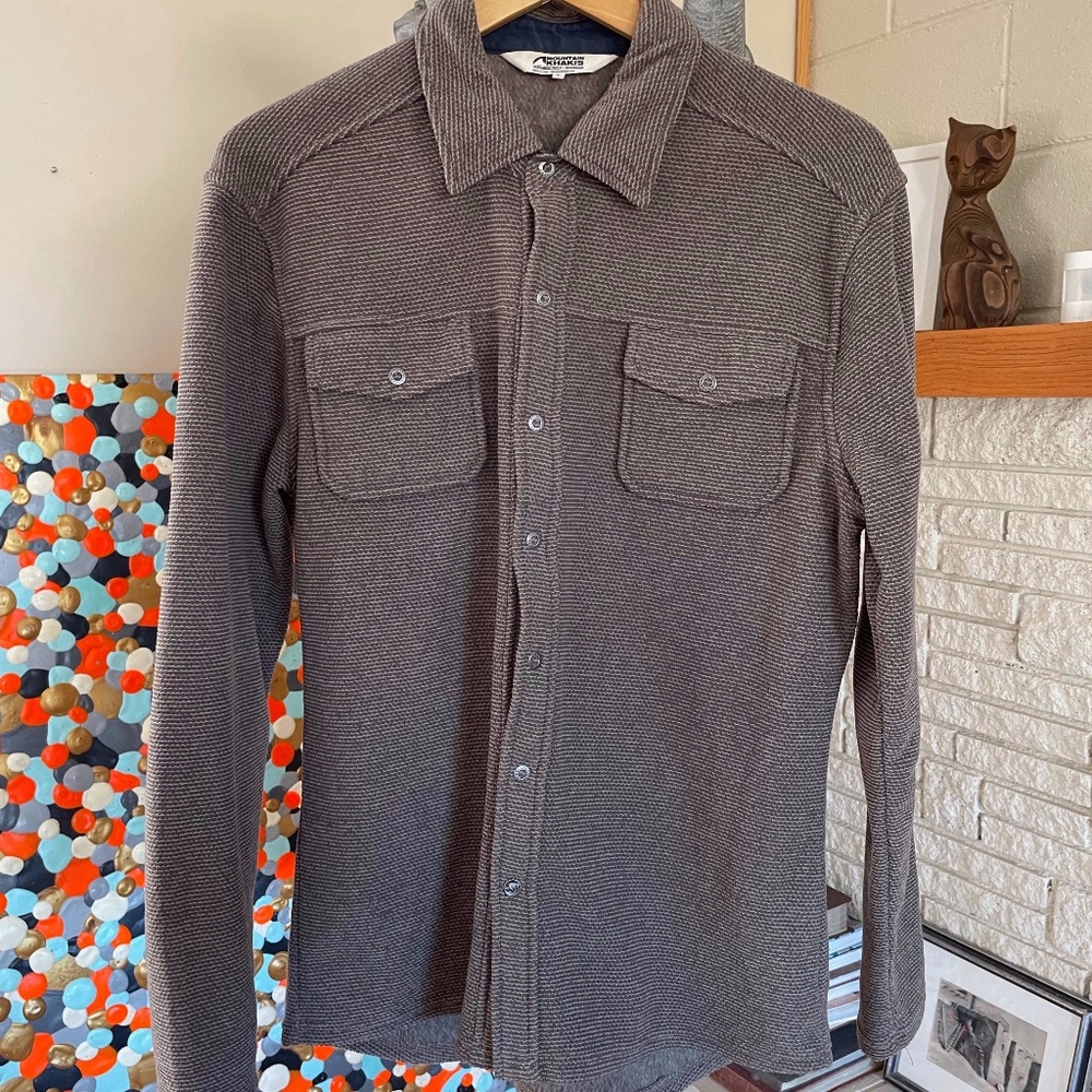 Mtn Khakie Long Sleeve Button Up